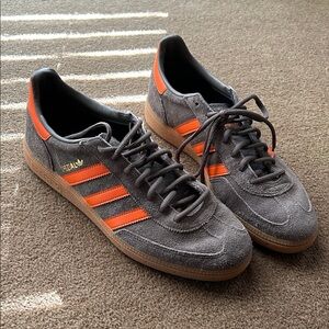 Adidas Gazelle Gray with Orange Stripes Men's Sneakers Size 10 like new wore 1x